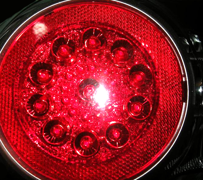 円形リフレクターLEDテール加工