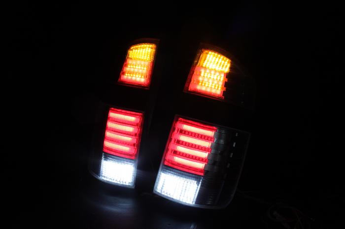 ヴォクシー VOXY カスタムフルLEDテール加工【加工例